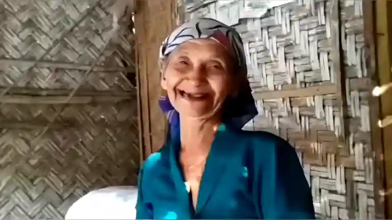 Lucu Nenek Tertawa Meme Download Original Grandma Laughing Clip